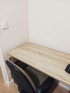 Fotografia z galérie ubytovania Habitaciones en Apartamento compartido DELICIAS ROOM Cerca del Mar, Aeropuerto, Ave y Metro v destinácii Málaga