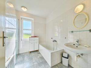 Koupelna v ubytování Holiday Home Stárkov by Interhome