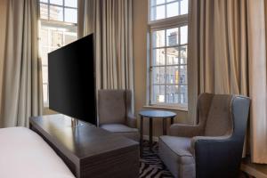 Posezení v ubytování Doubletree by Hilton Edinburgh City Centre