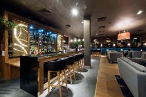 Posezení v ubytování Doubletree by Hilton Edinburgh City Centre