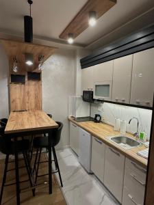 Köök või kööginurk majutusasutuses S Balkan Square