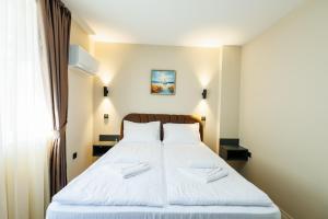 Afbeelding uit fotogalerij van Семеен хотел Trend in Ravda +27 foto's