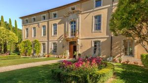 Vonkajšia záhrada v ubytovaní Chateau Talaud