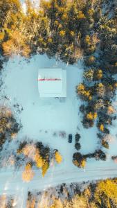 Φωτογραφία από το άλμπουμ του Chalet Ruby Rouge σε Chertsey