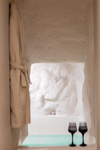 Gambar di galeri bagi Jacuzzi Suite by Divalproperties-Mykonos di Megali Ammos