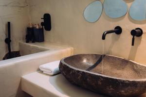 Gambar di galeri bagi Jacuzzi Suite by Divalproperties-Mykonos di Megali Ammos