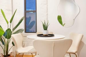 Φωτογραφία από το άλμπουμ του 1290-8 New Renovated 2 Bedrooms in UES στη Νέα Υόρκη