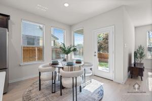 Снимка в галерията на New Build in Prime Location Close to UNT TWU and DT Denton в Дентън