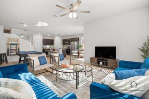 Телевизия и/или развлекателен център в New Build in Prime Location Close to UNT TWU and DT Denton