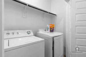 Снимка в галерията на New Build in Prime Location Close to UNT TWU and DT Denton в Дентън