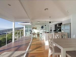 Μπαλκόνι ή βεράντα στο Lipscombe Escape panoramic views luxury and space