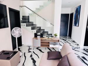 Foto dalla galleria di Hermosa casa moderna con piscina a San Pedro Sula Altre 26 foto