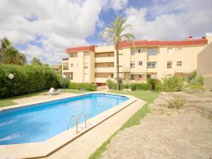The swimming pool at or close to Apartment Montañar