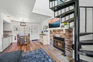 Nhà bếp/bếp nhỏ tại Blessed in the Smokies