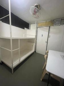 Φωτογραφία από το άλμπουμ του Two Hearts Boarding Home στη Μανίλα