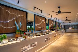 Restaurace v ubytování Veligandu Maldives Resort Island