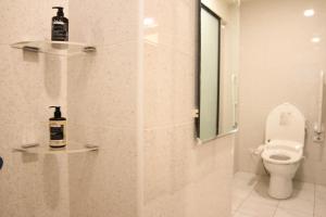 A bathroom at 愛麗徠綜合文旅會館