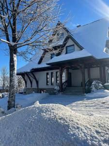 Willa Relaks - doskonała lokalizacja, blisko restauracji, term i wyciągów narciarskich iarna