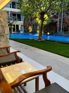 Bazén v ubytování Green Garden Hotel nebo v jeho okolí