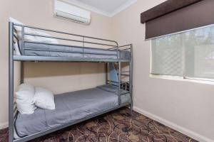 Postel nebo postele na pokoji v ubytování Quality Hotel Bayswater