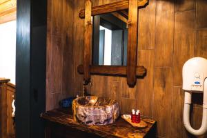 Gambar di galeri bagi Refugiu cu ciubăr și saună în Bran - Casa de la Nuci di Sohodol +19 gambar