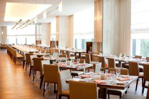Restoran või mõni muu söögikoht majutusasutuses Hotel Nikko Saigon