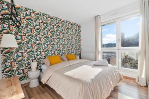 En eller flere senge i et værelse på Geranimus Versailles Hesperides