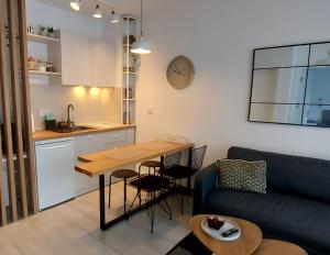 Nhà bếp/bếp nhỏ tại FOREST SIDE Apartmani