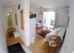 TV a/nebo společenská místnost v ubytování Guest House Villa Kosa