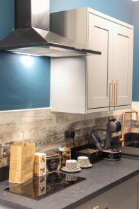 O bucătărie sau chicinetă la Downtown Studio 4 - Harrogate Town Centre