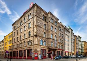 El edificio en el que está el hotel