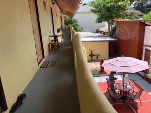 Balkón nebo terasa v ubytování Pandora Café