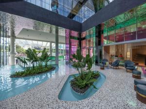 Bazén v ubytování Gem Forest Hotel Nairobi - MGallery Collection nebo v jeho okolí