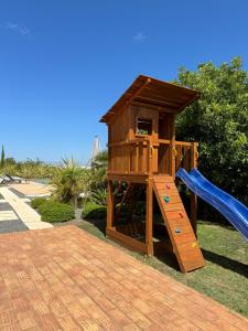 Legeområdet for børn på Luxury Villa, Ocean View, Private Heated Pool