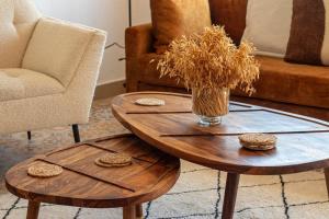 Posedenie v ubytovaní New Renovated Central Apartment With Modern Touch