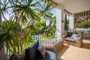 Posezení v ubytování Impressive Villa Dazura In Valtocado Mijas
