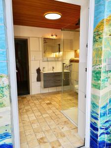 A kitchen or kitchenette at Apartment Schwarzindien