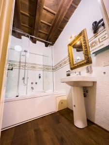 Koupelna v ubytování Truly Verona - Delle Erbe suites