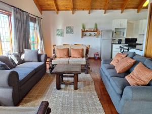 Area soggiorno di PA Sands Beach House Kowie River 9 Sleeper Pool
