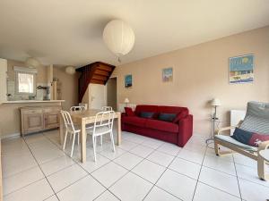 Posedenie v ubytovaní Charmant pavillon 3 chambres près de la plage, jardin, wifi, accepte petits animaux, non-fumeur - FR-1-236-140 + 13 fotografií