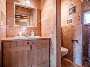Koupelna v ubytování Chalet Chalet Casablanca by Interhome