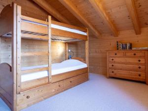 Postel nebo postele na pokoji v ubytování Chalet Chalet Casablanca by Interhome