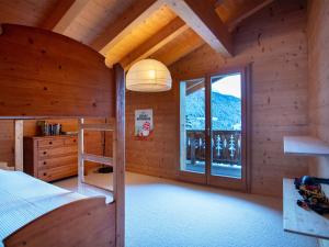 Postel nebo postele na pokoji v ubytování Chalet Chalet Casablanca by Interhome