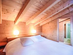 Postel nebo postele na pokoji v ubytování Chalet Chalet Casablanca by Interhome