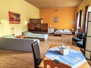 Postel nebo postele na pokoji v ubytování Studio Ysella by Interhome