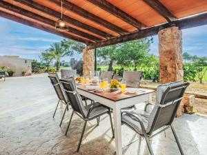 Sân trong/khu vực ngoài trời tại Holiday Home Finca Ca na Brila by Interhome