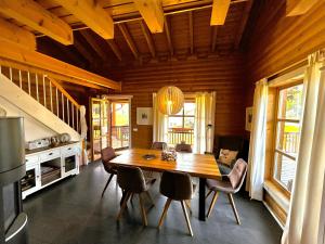 Kuhinja ili čajna kuhinja u objektu Chalet am Bach