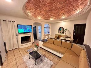 TV a/nebo společenská místnost v ubytování Central Petit Apartment