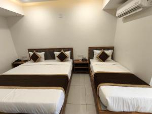 Galeriebild der Unterkunft Hotel Shree Ji in Ahmedabad + 34 Fotos