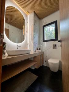 Bagno di Luxury Oceanfront Villa with Private Pool!